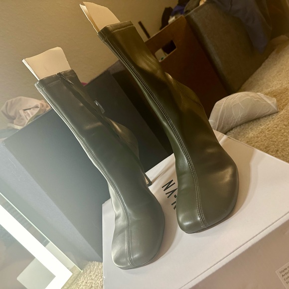 NA-KD | Rounded Toe Ankle Boots in Khaki Green, size 39 EU / 8.5 US - Picture 6 of 10